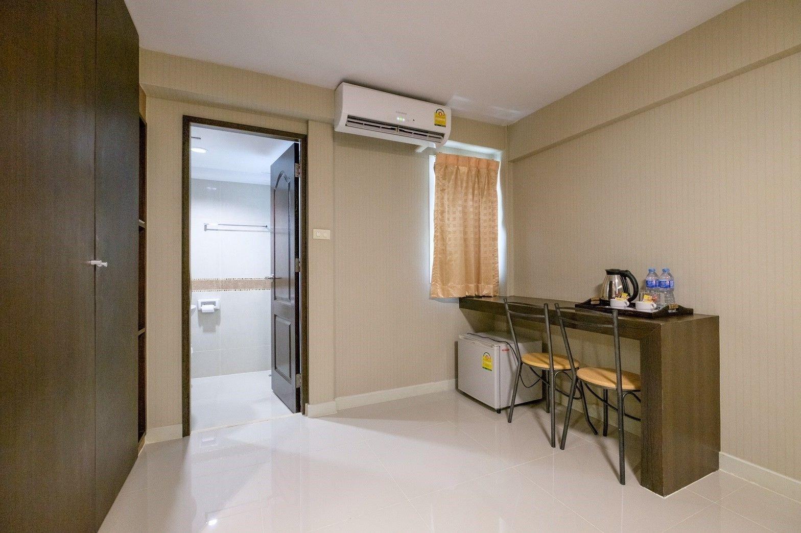 Nrc Residence Банкок Екстериор снимка