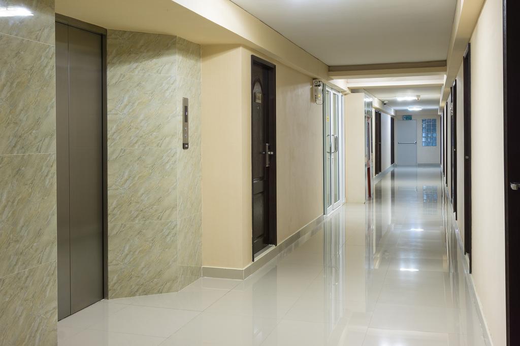 Nrc Residence Банкок Екстериор снимка